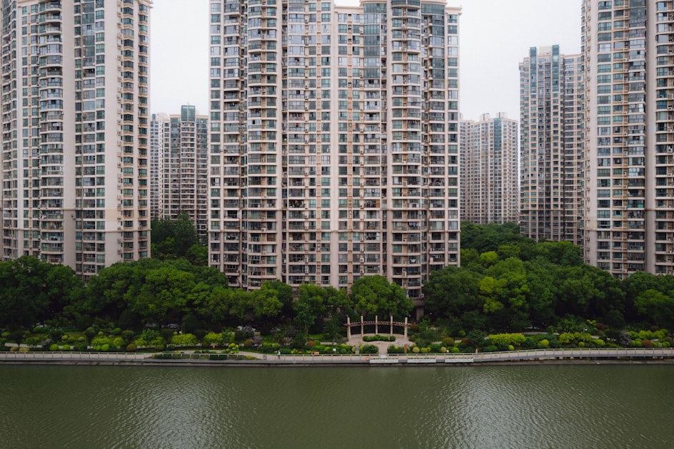 Apartment buildings line a body of water — Lắp Mạng Viettel Ocean Park - Miễn Phí Lắp Đặt, Tặng 300K