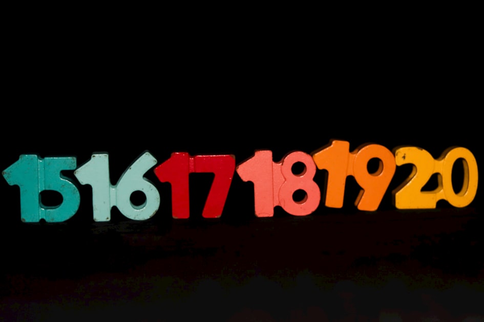 A group of numbers that are in the dark — Sim Hợp Năm Sinh 2001 (Tân Tỵ) - Mệnh Kim