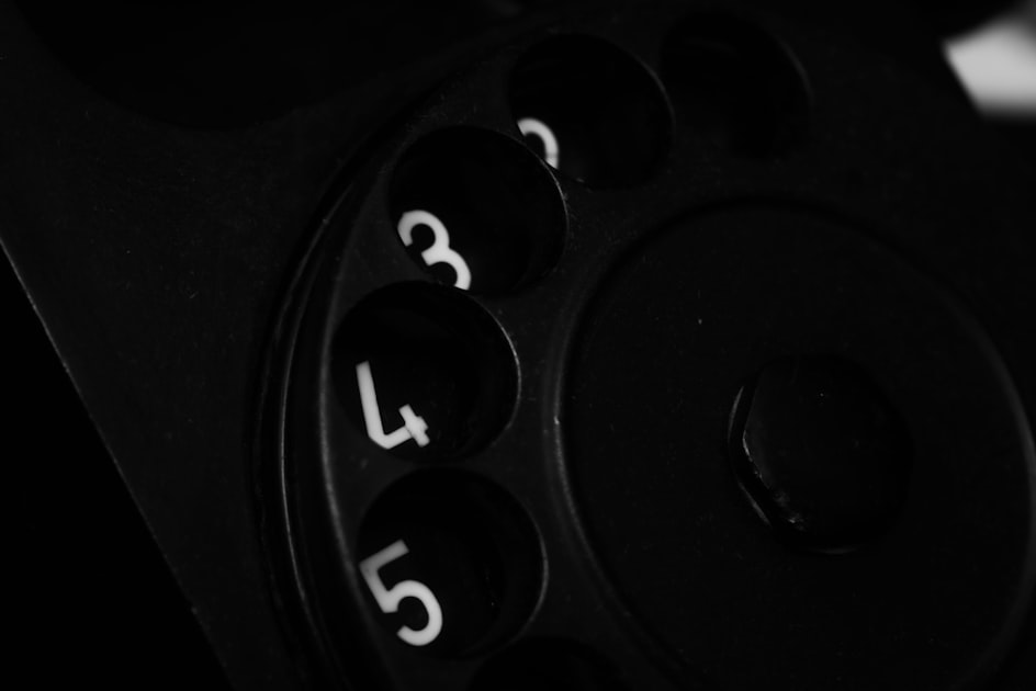 A black and white photo of a telephone — Xu Hướng Sim Số Đẹp Viettel 2026 — Bình Dân Hay VIP?